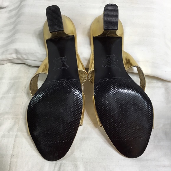 Stubby heel open toe heels, size 37(6.5), double buckle look straps, 2.5”heel - Picture 3 of 4